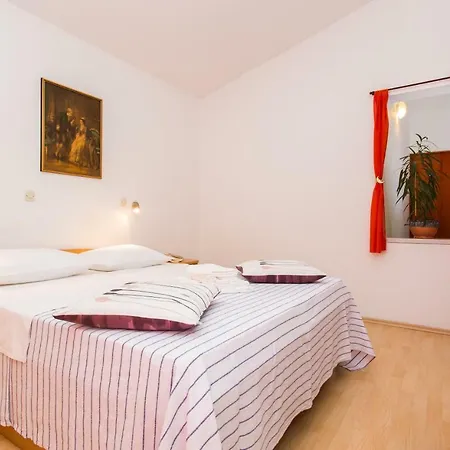 Apartment Luka *