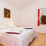 Apartament Luka *